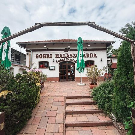Sobri Halaszcsarda Es Panzio 包姚 外观 照片